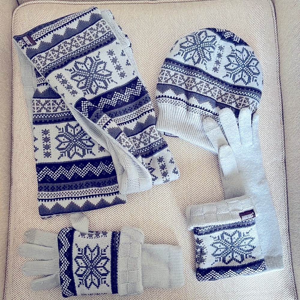 Muk luks winter scarf, hat and gloves set